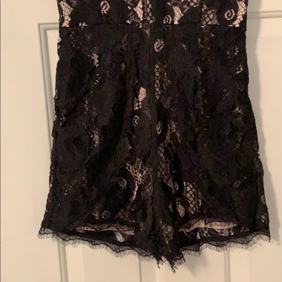 NWT Francesca’s Black and Tan lace romper - Picture 3 of 6